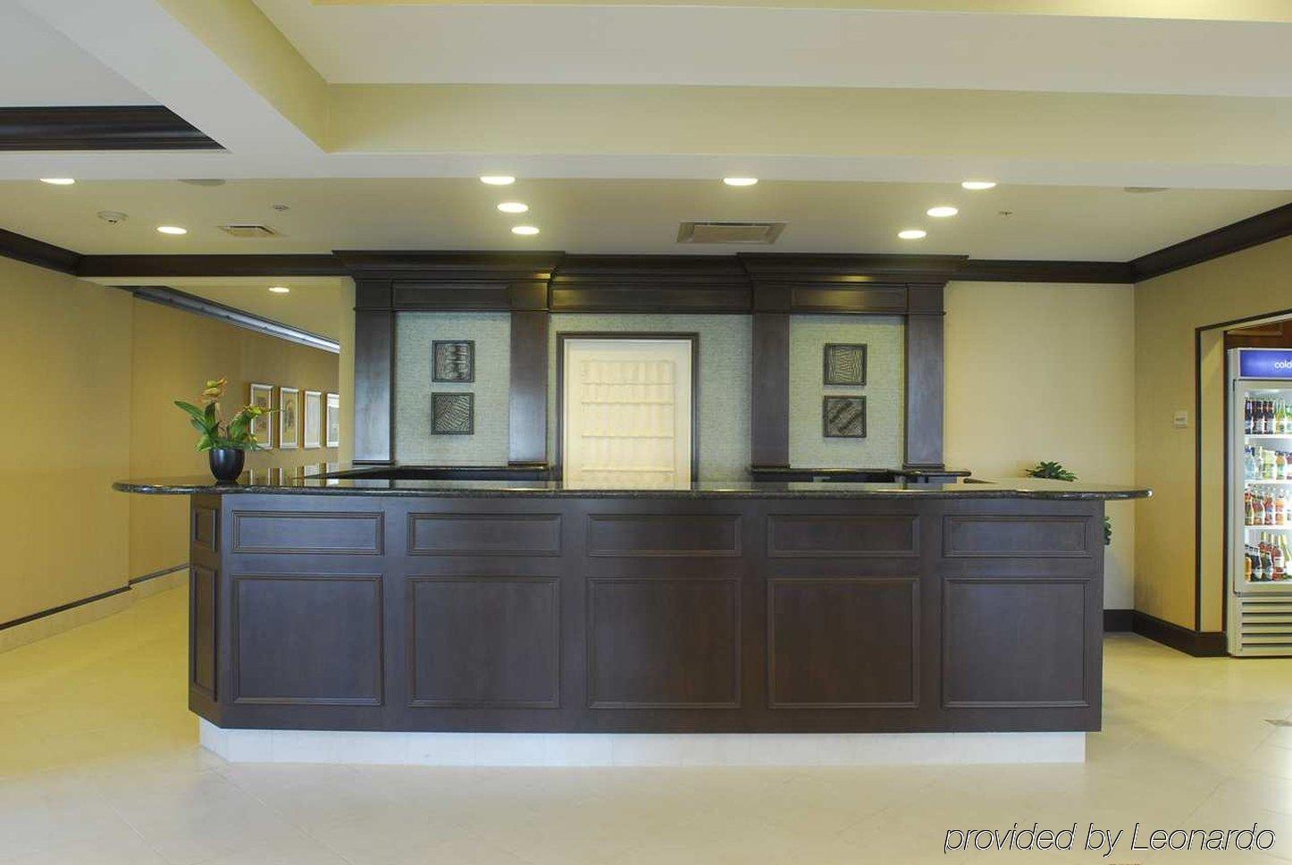 Hilton Garden Inn Hampton Coliseum Central Exterior photo